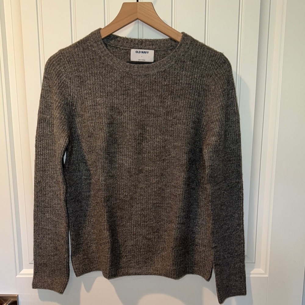 Old Navy Gray Crewneck Sweater with Ribbed Details
